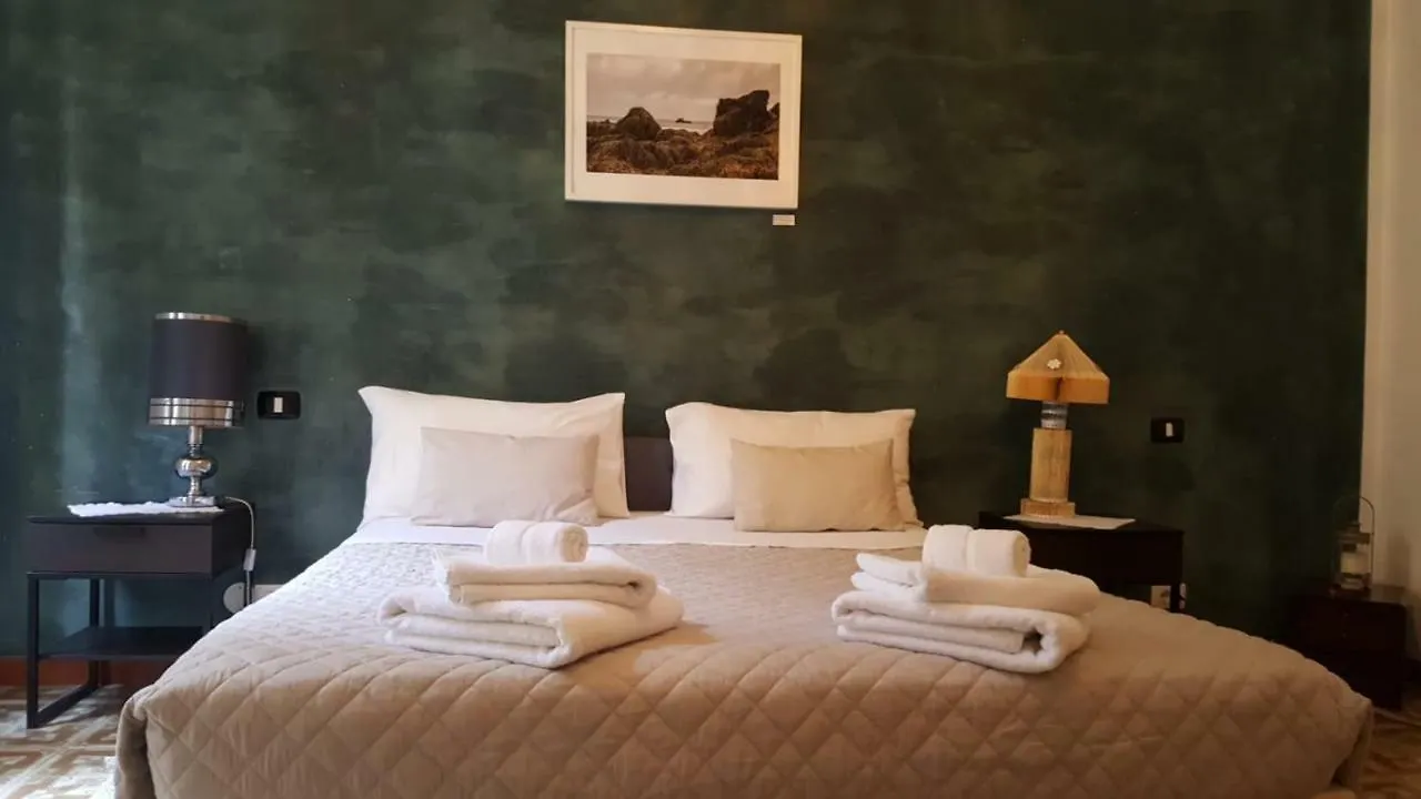 *** Guest house Trastevere Corner Eight Rome Italy